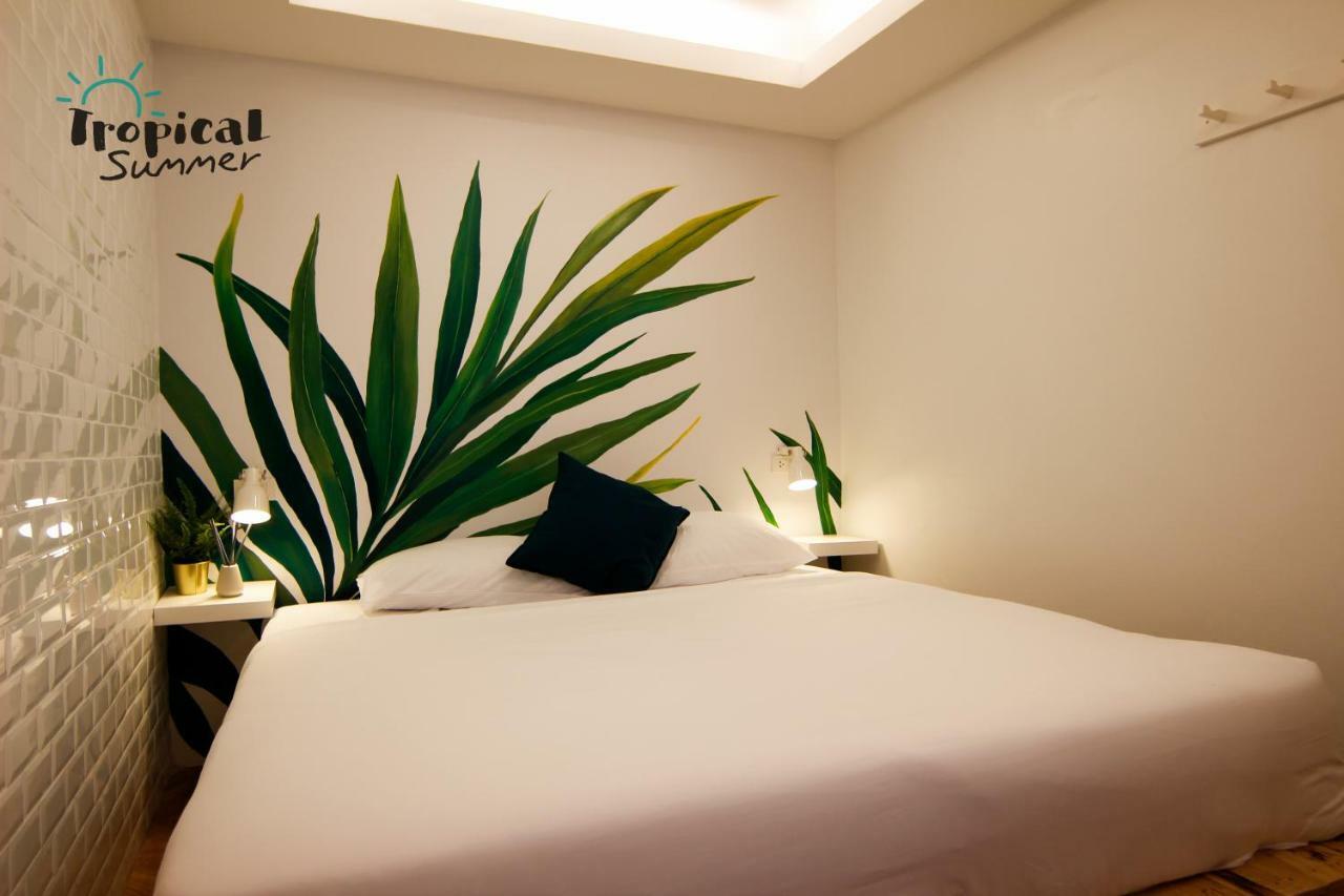 Tropical Summer Hostel Bangkok Exterior photo