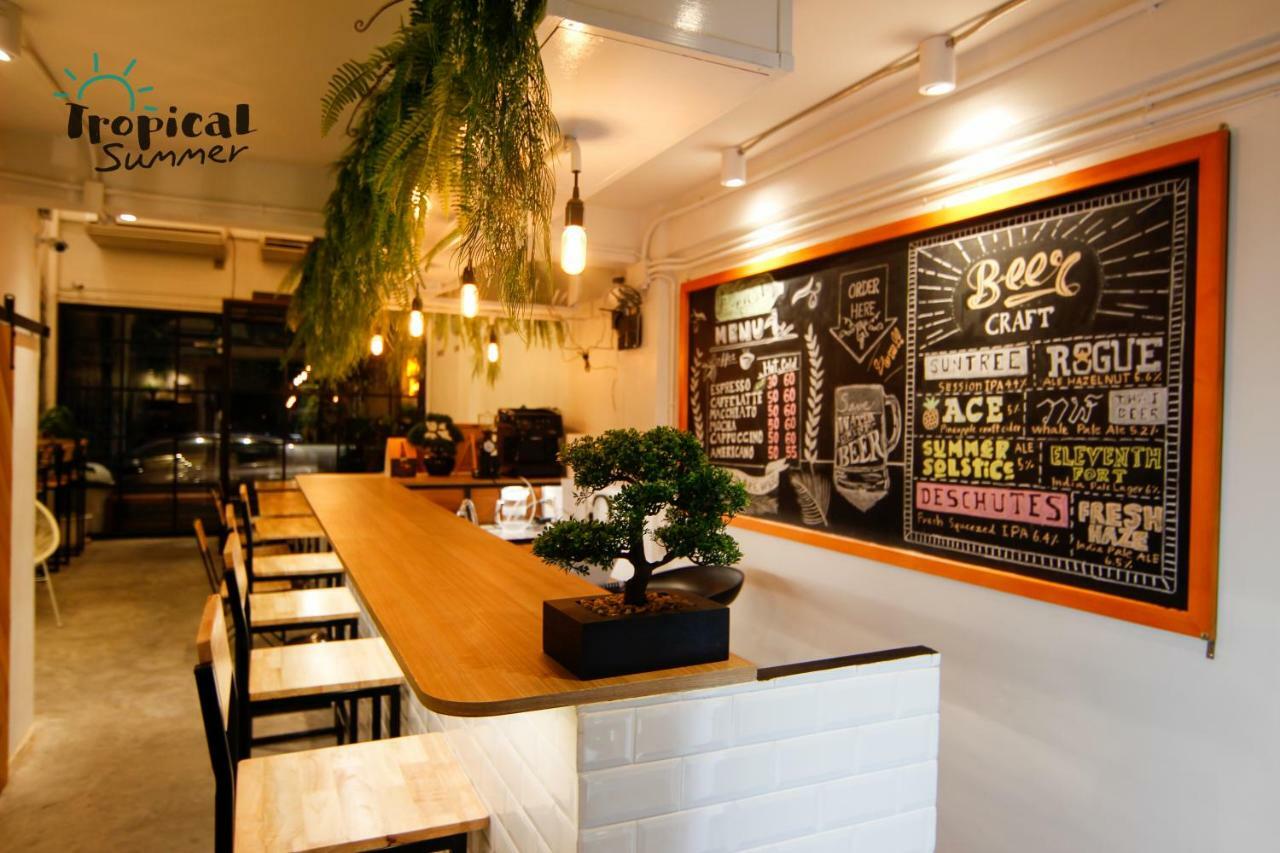 Tropical Summer Hostel Bangkok Exterior photo