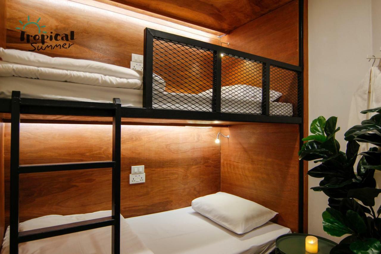 Tropical Summer Hostel Bangkok Exterior photo