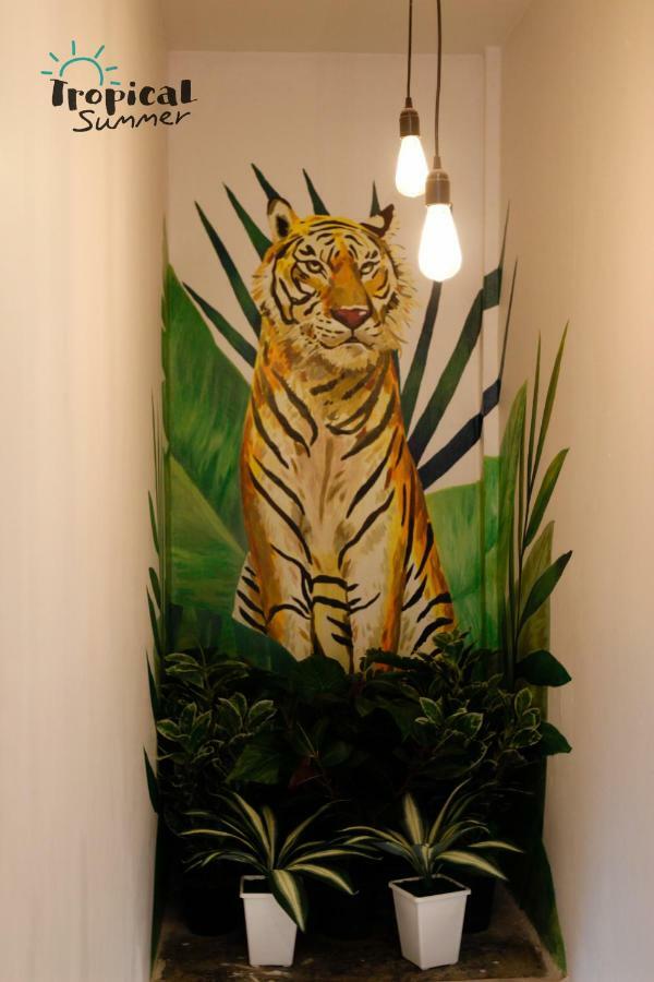 Tropical Summer Hostel Bangkok Exterior photo