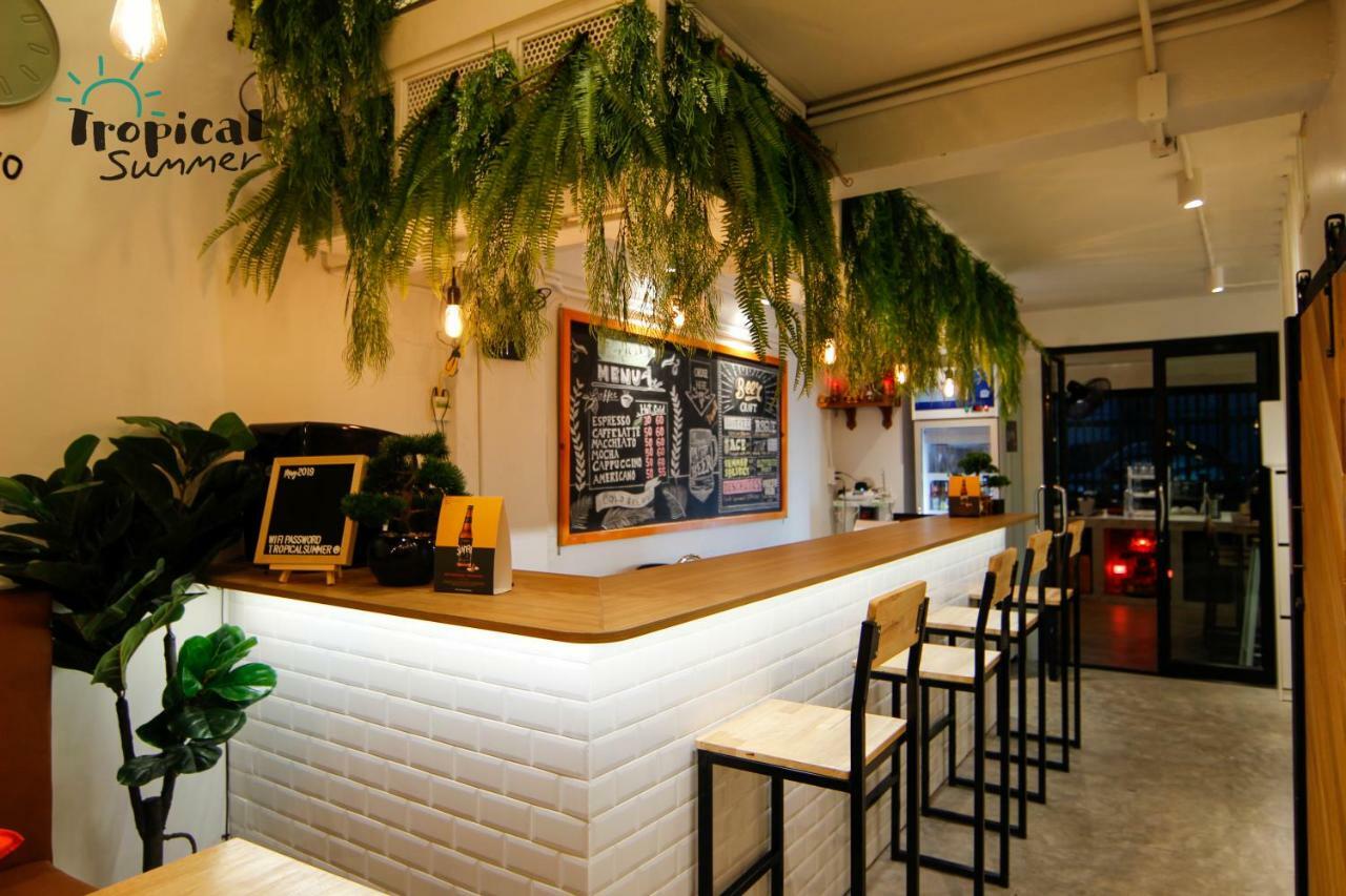 Tropical Summer Hostel Bangkok Exterior photo