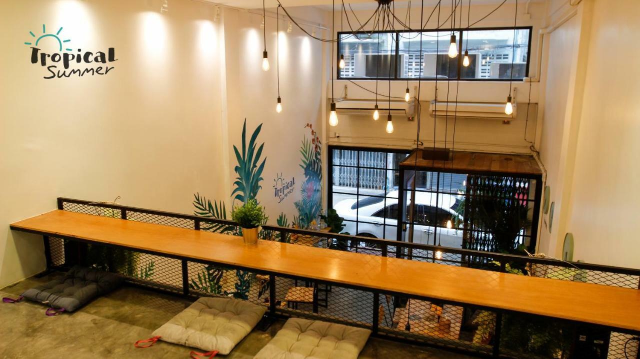 Tropical Summer Hostel Bangkok Exterior photo