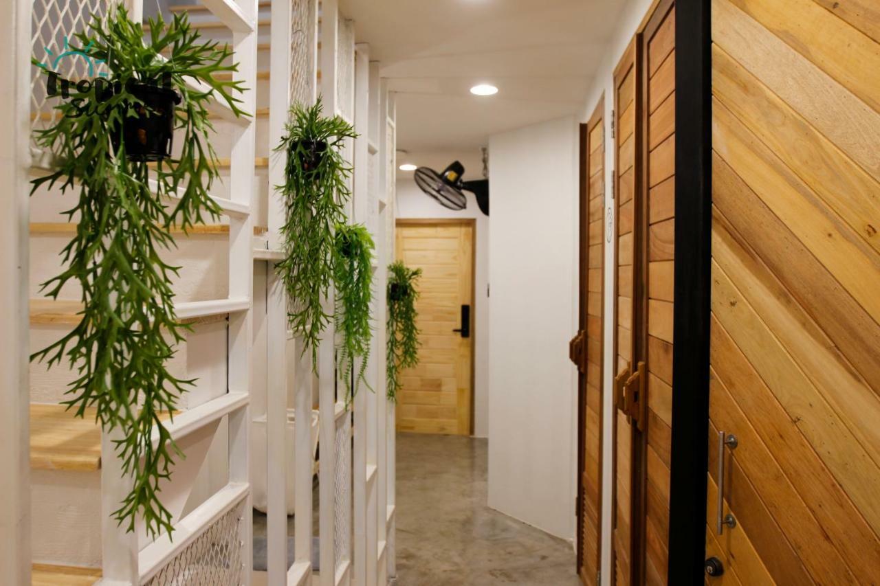 Tropical Summer Hostel Bangkok Exterior photo